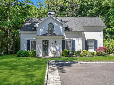 51 Deepdale Drive