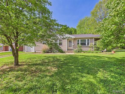 Property at 5 Saint Clair Lake Dr, Swansea, IL