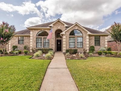 1813 Mesa Verde Dr