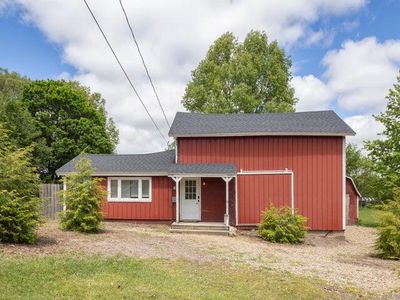 202 2nd Ave