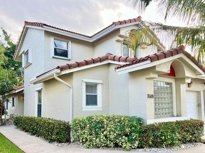 7608 Pinewalk Drive #127