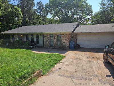 Property at 110 Meadow Ln, Chandler, OK