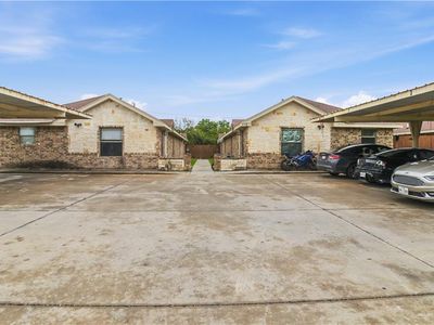 115 W Albatross Ave