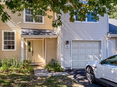 Property at 90 Stonehedge Ct, Somerset, NJ