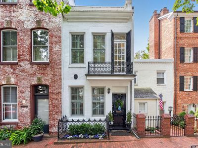 2714 P St NW