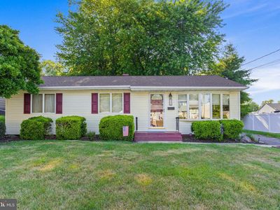 8 Hunt Rd