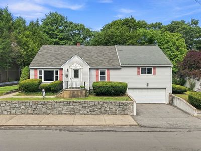 124 E Meadow Rd