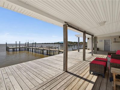 994 Fort Lowry Ln
