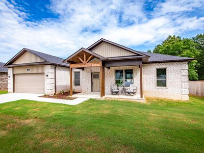 914 E East Dell Vista Cv