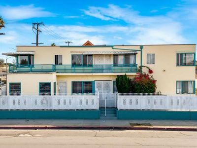 2200 S Normandie Ave