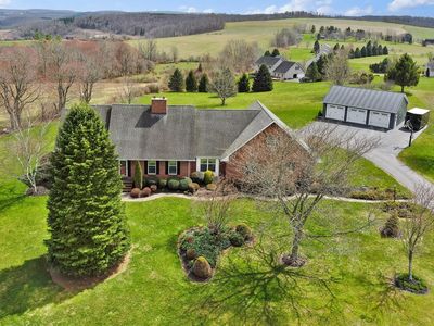 12 Hillcrest Cir