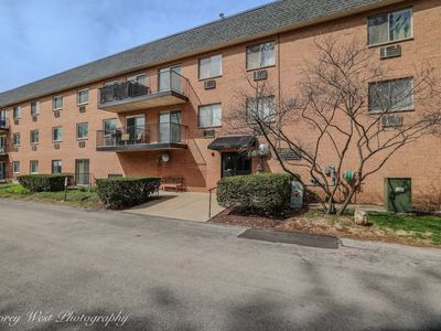 1052 N Mill St APT 303