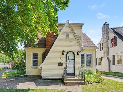 411 Orleans Ave