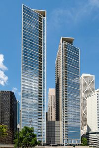 600 N Lake Shore Dr APT 4211