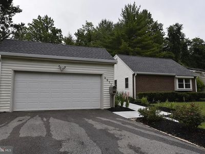 2211 Penfield Ln