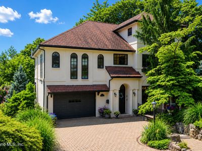 72 Douglas Rd