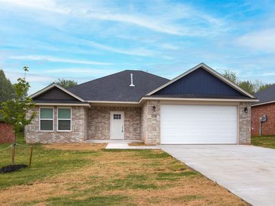 208 E Abbot Ln