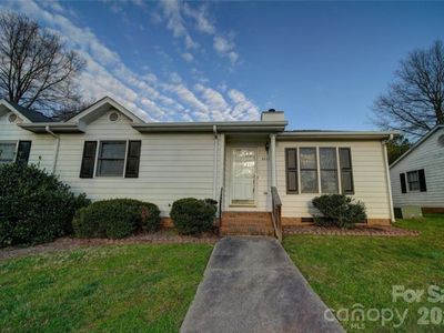 6027 Crape Myrtle Ln