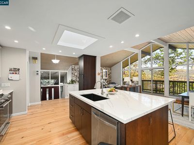 859 Mountain View Dr