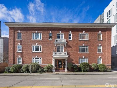 4725 15th Avenue NE #16