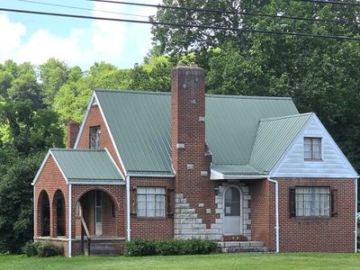 5402 Sugar Grove Hwy