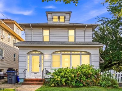 260 W Franklin St