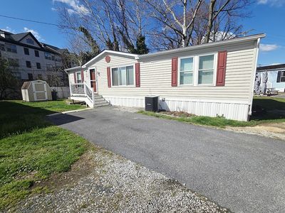 14 Midway Ave