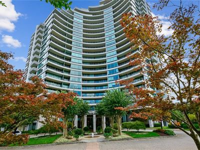 700 Park Regency Pl NE APT 1105