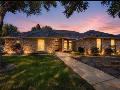 3800 Snow Creek Dr