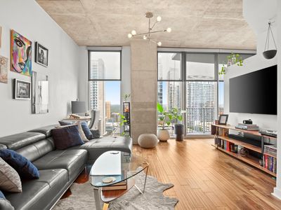 360 Nueces St APT 1306