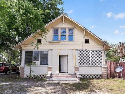103 E Magnolia St