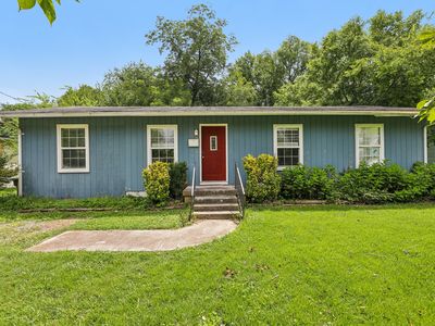 1610 Graybar Ln