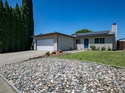 Property at 655 W Creekside Circle, Dixon, CA