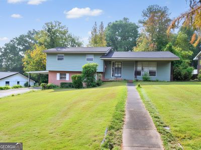 4526 Kenesaw Dr