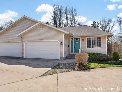 Property at 17101 Grandview Dr, Spring Lake, MI