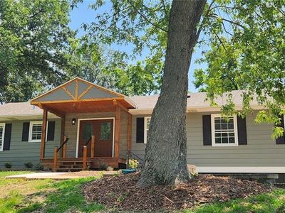 216 Hillsdale Dr
