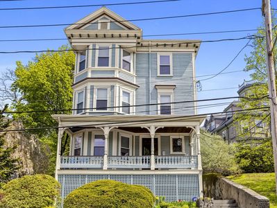 32 Spring Park Ave #1