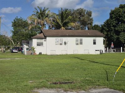 1880 NW 111th St
