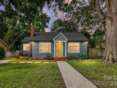 1204 Meadow Ln