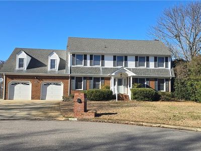 1425 Ashburnham Arch