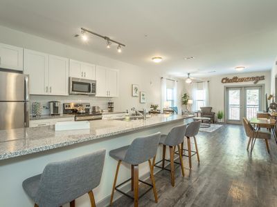 804 Riverfront Pkwy APT 409