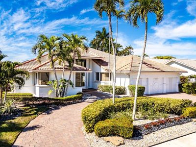 4627 Bocaire Boulevard