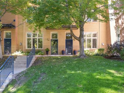 275 Rampart Way #203