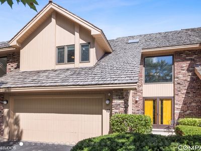 Property at 43 Oak Creek Ct, Burr Ridge, IL