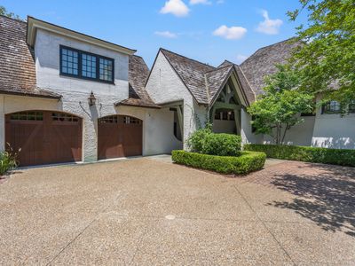 268 Woodland Garden Ln
