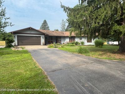 12196 Center Rd
