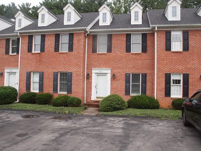 822 Wayne Ave NE