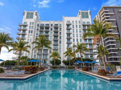 300 S Australian Avenue #1619