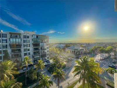 555 Crandon Blvd APT 82