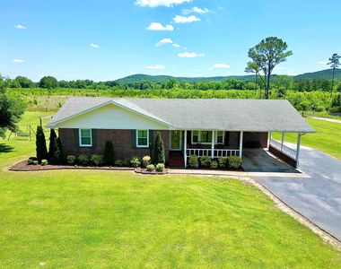 Property at 195 Lagrange Rd, Tuscumbia, AL